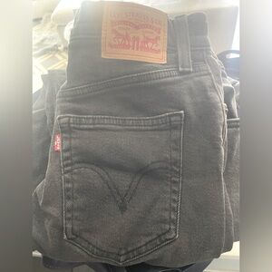 Levi’s high waisted mom jean size 28